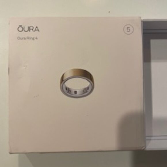 Oura Ring 4 Model - Size 5 Gold - Picture 4 of 7